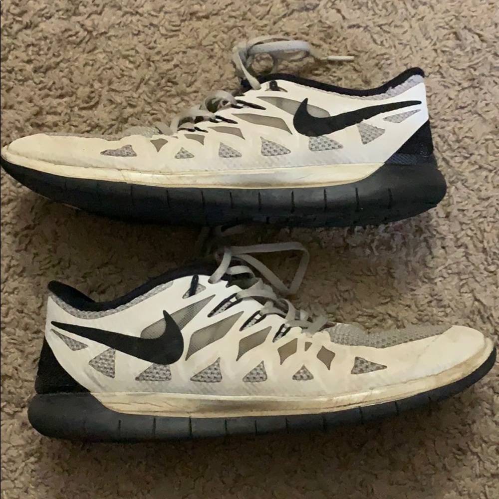 NIKE SHOES